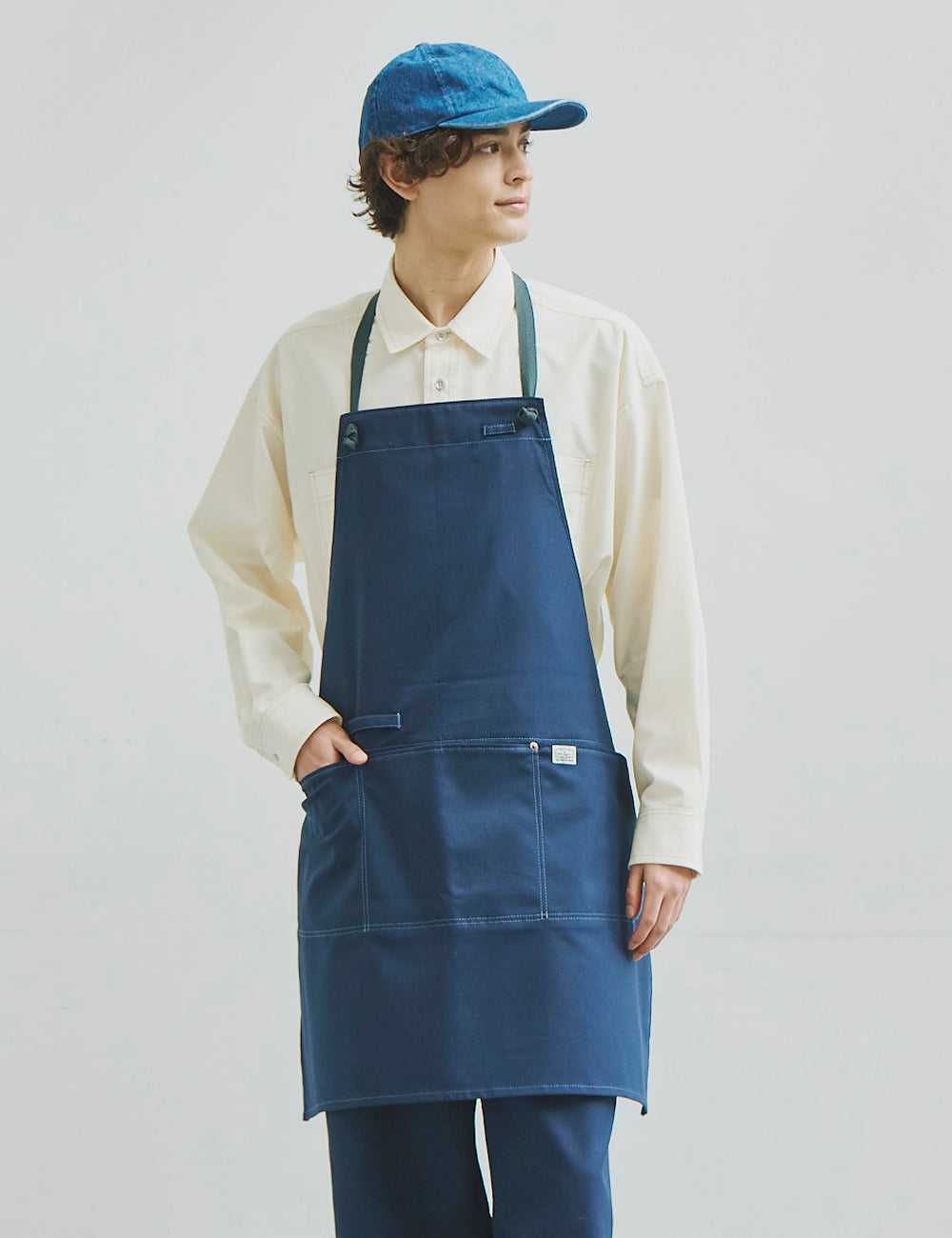 5253　niko and... 兼用首かけエプロン